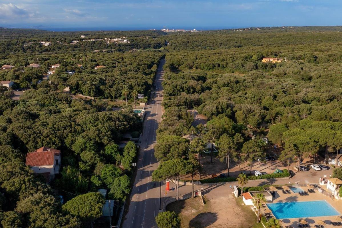 Camping Campo Di Liccia โบนิฟาซิโอ ภายนอก รูปภาพ
