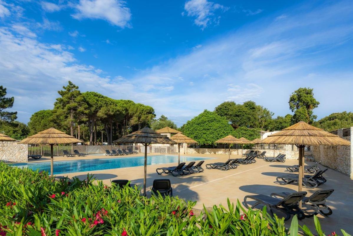 Camping Campo Di Liccia โบนิฟาซิโอ ภายนอก รูปภาพ