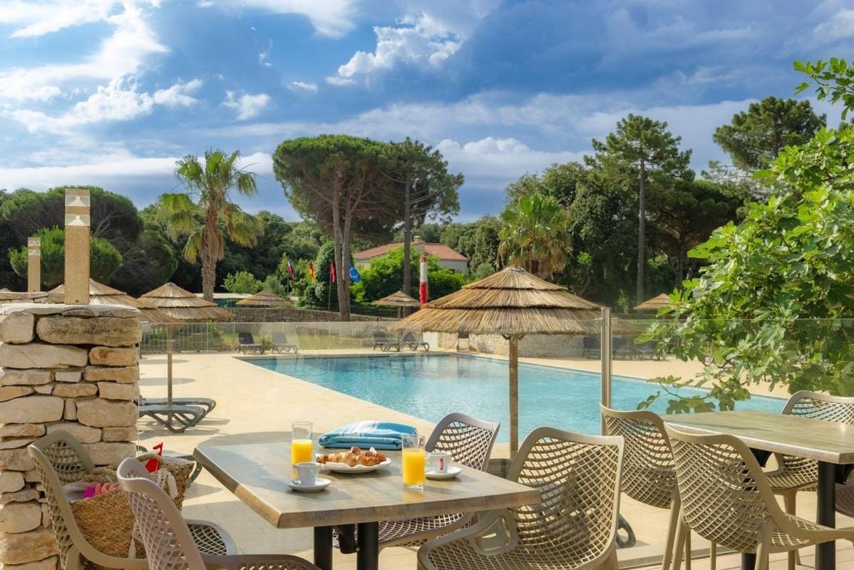 Camping Campo Di Liccia โบนิฟาซิโอ ภายนอก รูปภาพ
