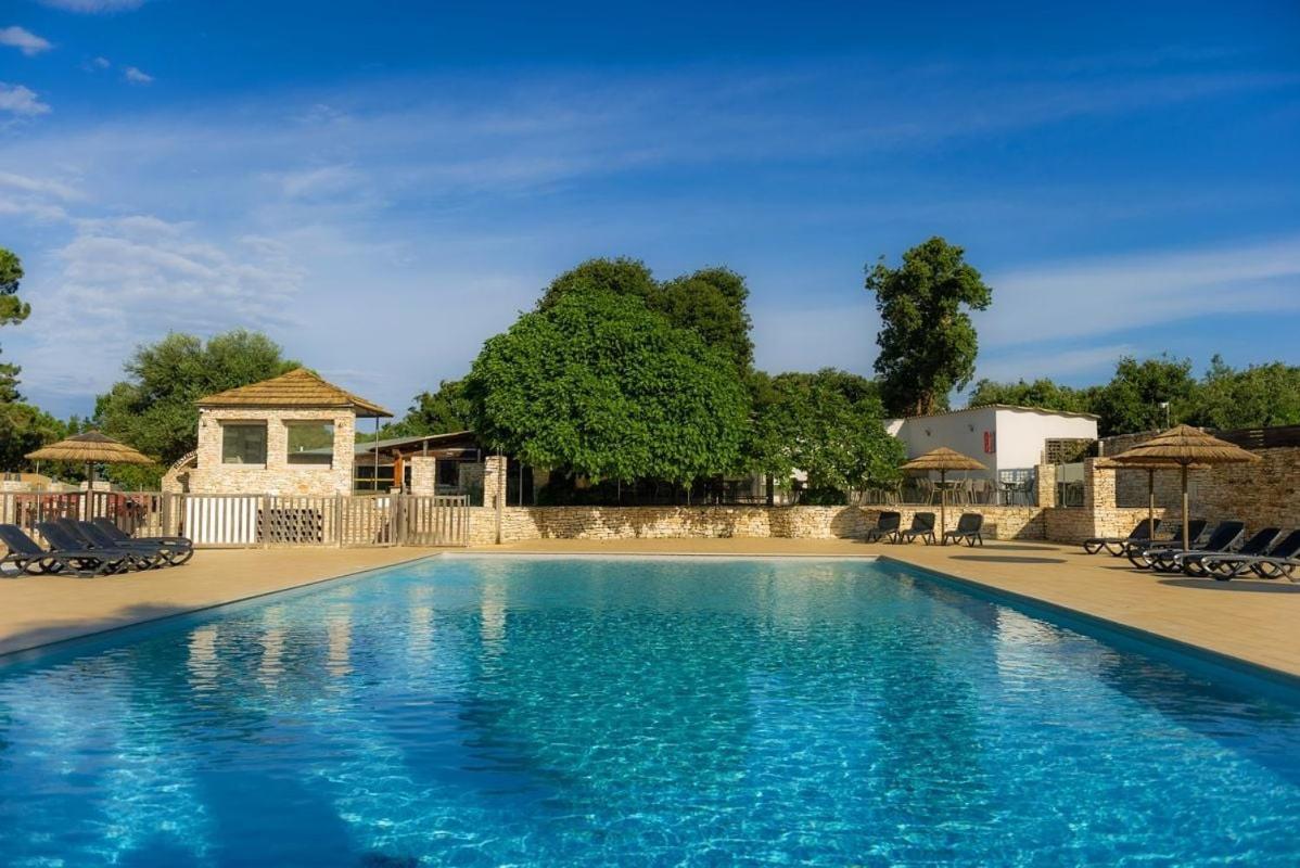 Camping Campo Di Liccia โบนิฟาซิโอ ภายนอก รูปภาพ